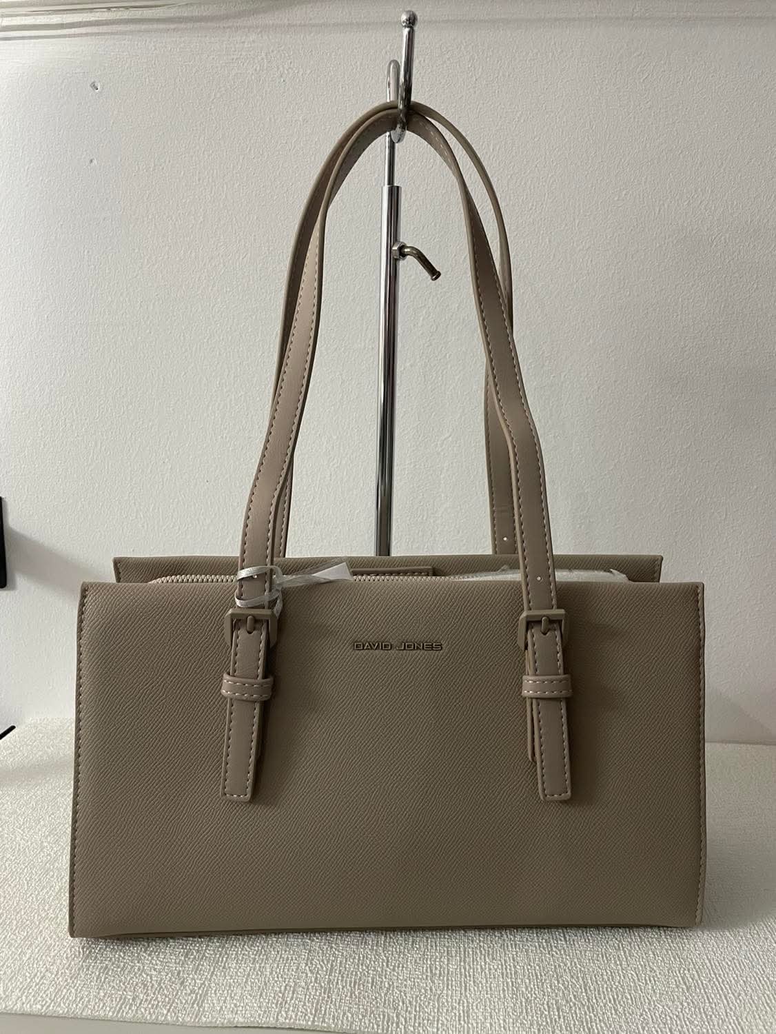 https://accessoiresmodes.com//storage/photos/360/DAVID JONES/received_1475029480148285.jpeg
